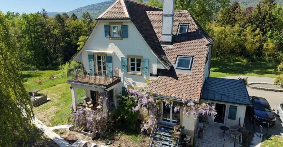 Villa de maître avec accès lac