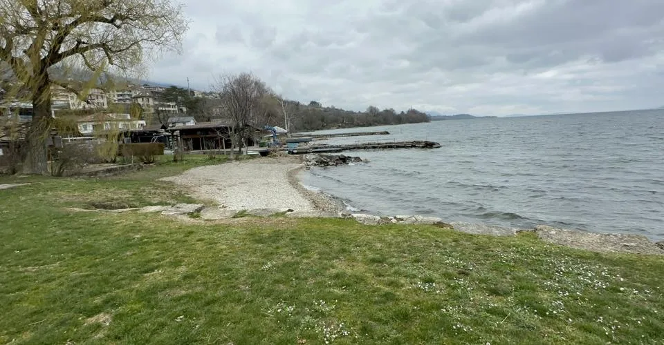Immeuble locatif au bord du lac à Gorgier