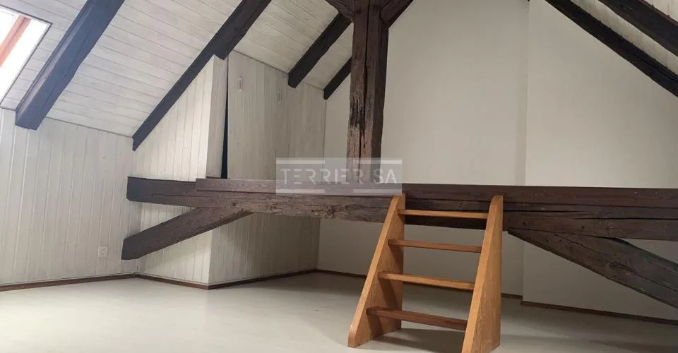 Duplex en PPE de 5 pièces avec entrée indépendante