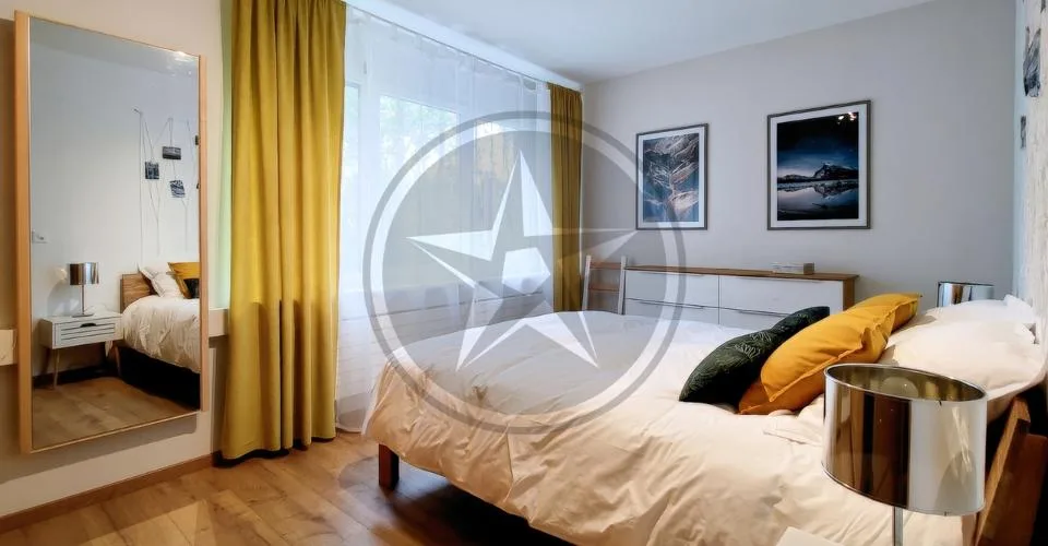 Spacieuse propriété comprenant 2 appartements et un atelier artisanal