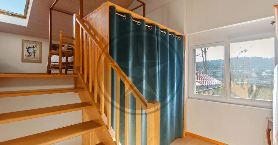 Spacieuse propriété comprenant 2 appartements et un atelier artisanal