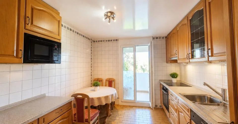 Appartement lumineux de 5,5 pièces avec ascenseur et garage