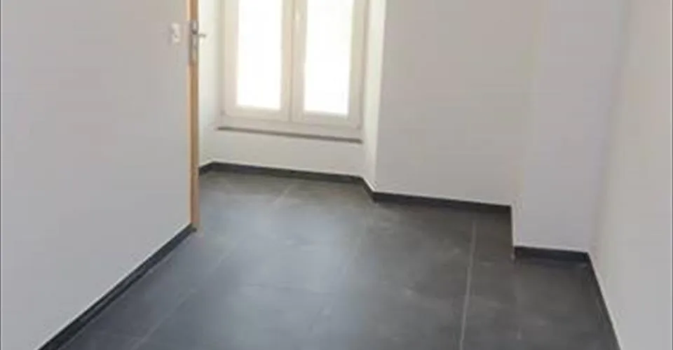 Immeuble avec cabaret