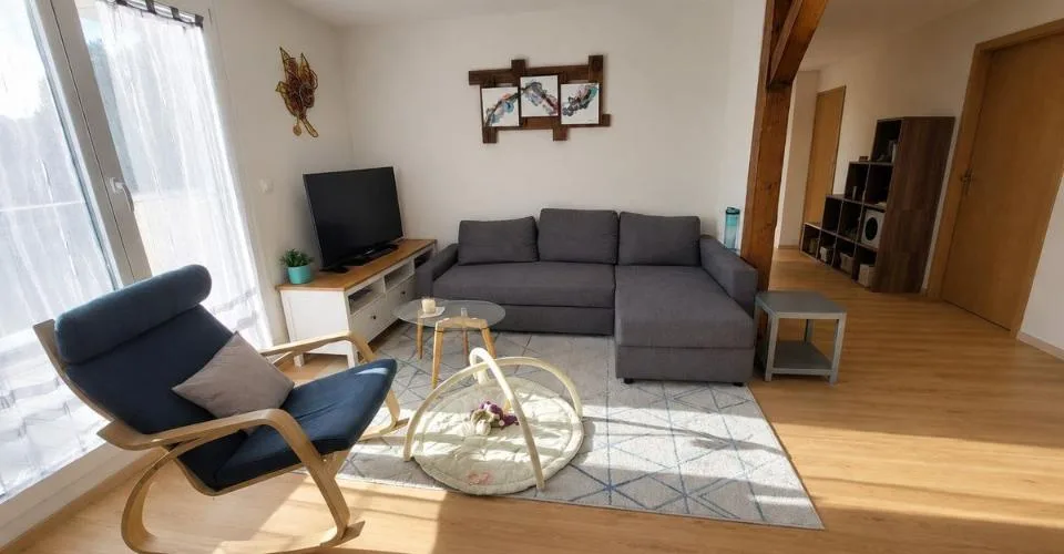 Appartement en attique avec terrasse, garage double et place de parc extérieure