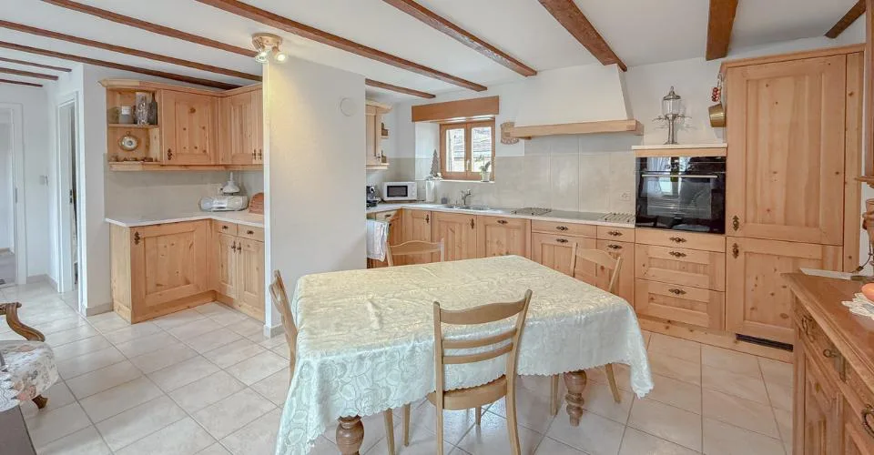 Maison familiale avec garage au cœur de Fleurier