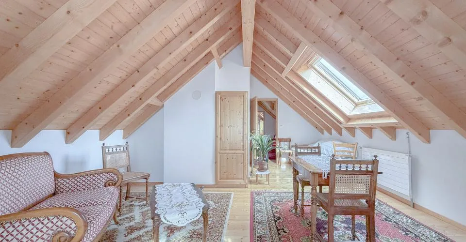 Maison familiale avec garage au cœur de Fleurier