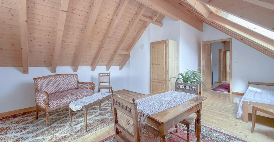 Maison familiale avec garage au cœur de Fleurier