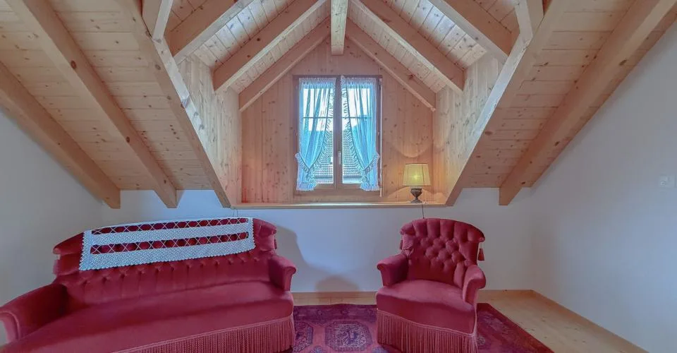 Maison familiale avec garage au cœur de Fleurier