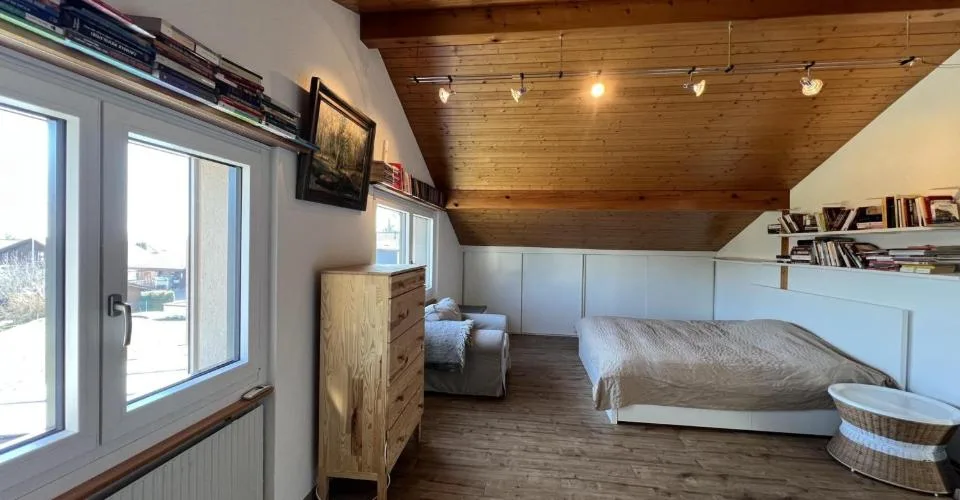 Propriété d'exception avec deux habitations et vaste jardin dans un cadre privilégié