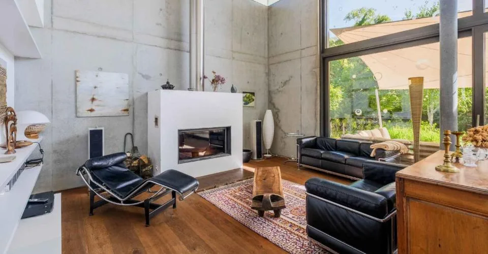 Exclusivité : Maison contemporaine avec piscine naturelle