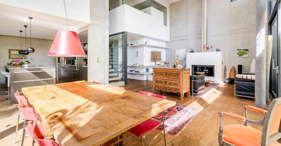Exclusivité : Maison contemporaine avec piscine naturelle