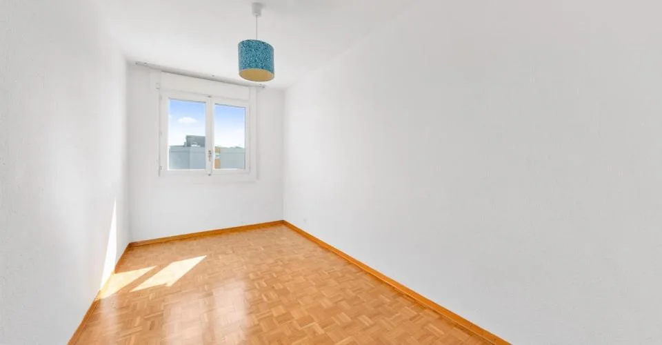 Spacieux appartement de 6 pièces avec une vue panoramique sur le Jura – Foto 10 von 13