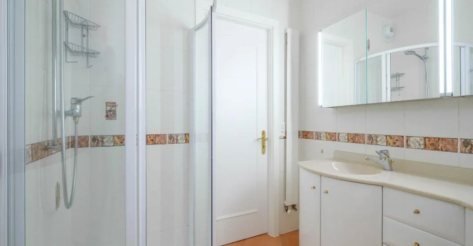 Appartement spacieux 6.5 pièces / Rive Droite
