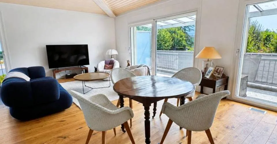 Appartement lumineux - Troinex