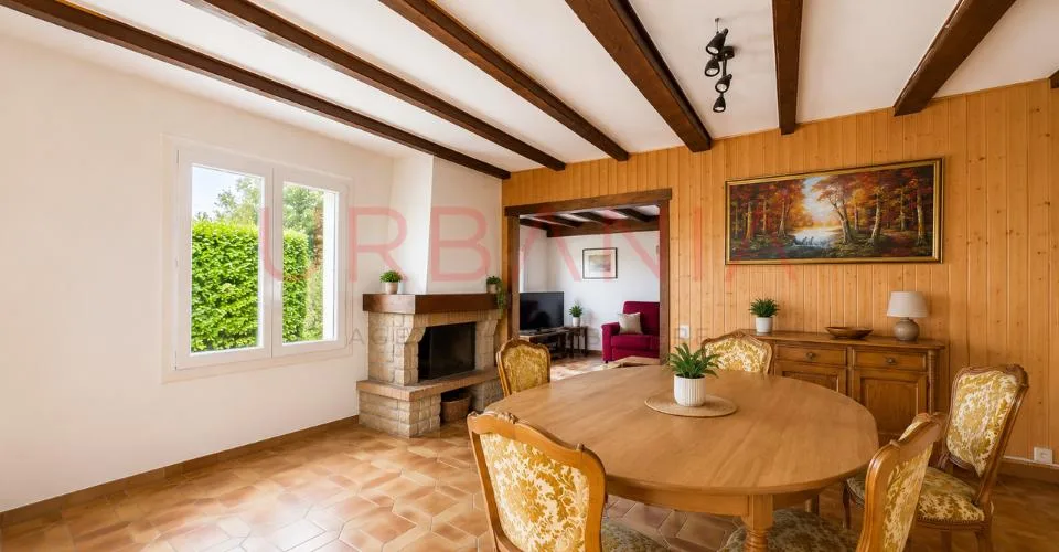 Maison mitoyenne à rénover