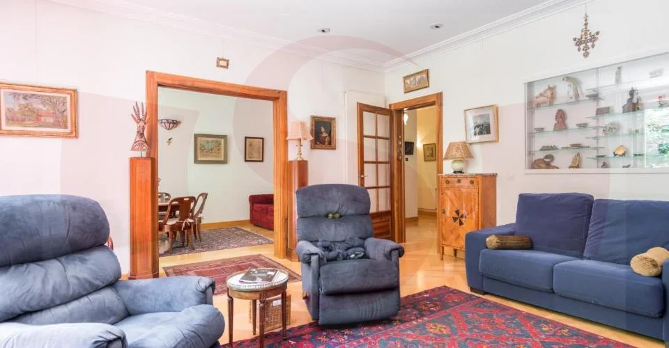 Rare appartement proche de l'église Russe – Foto 5 von 10