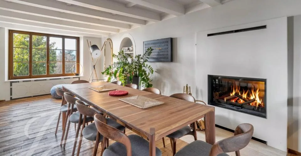 EXCLUSIVITÉ - Belle maison de village avec vue panoramique sur le lac