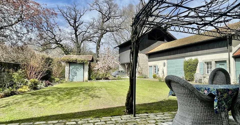 Superbe villa de charme avec dépendance