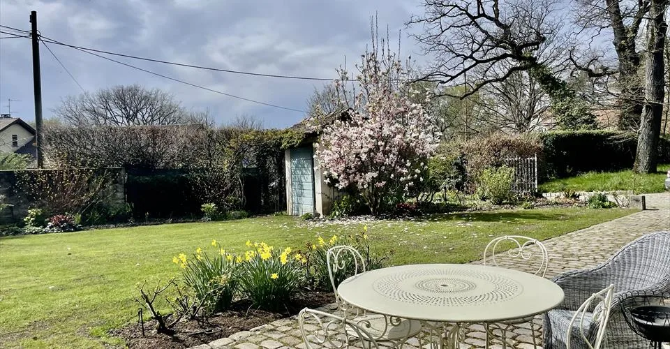 Superbe villa de charme avec dépendance