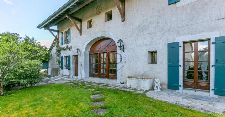 Magnifique ancien corps de ferme