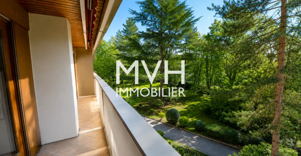 Appartement 3 pièces au calme avec piscine