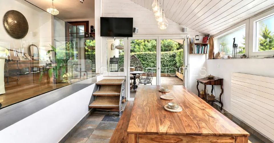 Maison atypique pleine de charme à Chêne-Bougeries – photo 4 sur 12