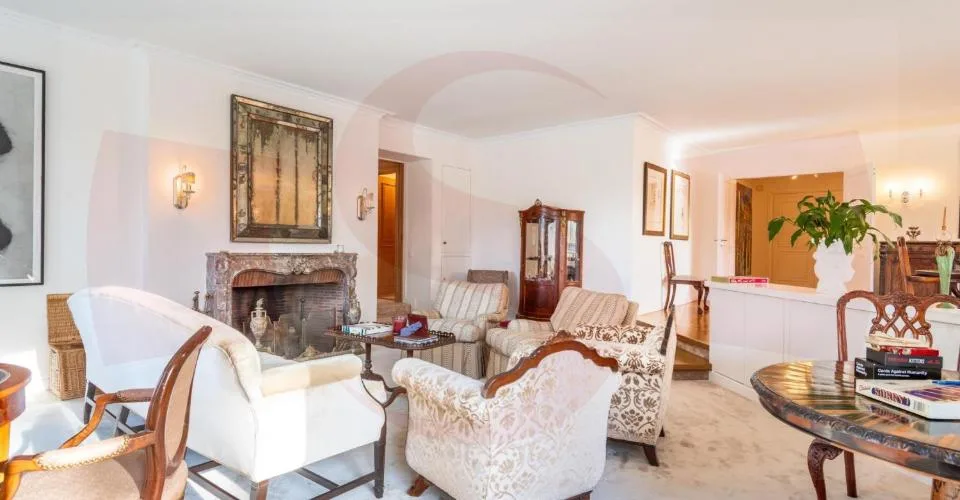Maison de maître avec piscine intérieure – Foto 4 von 11