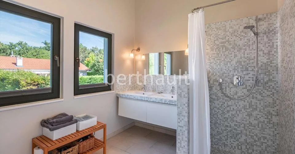 VANDOEUVRES - EXCLUSIVITE - Magnifique villa avec vue sur le Mont-Blanc