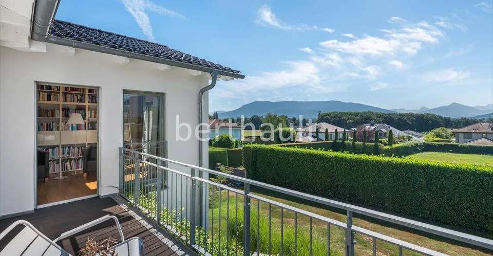 VANDOEUVRES - EXCLUSIVITE - Magnifique villa avec vue sur le Mont-Blanc