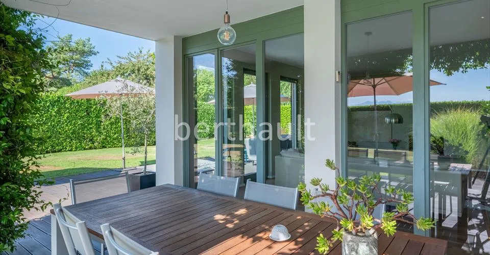 VANDOEUVRES - EXCLUSIVITE - Magnifique villa avec vue sur le Mont-Blanc