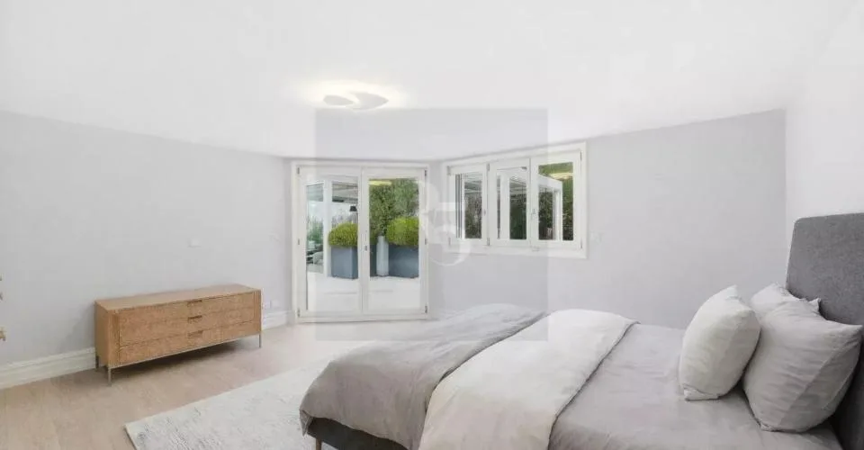 Magnifique villa rénovée à Cologny