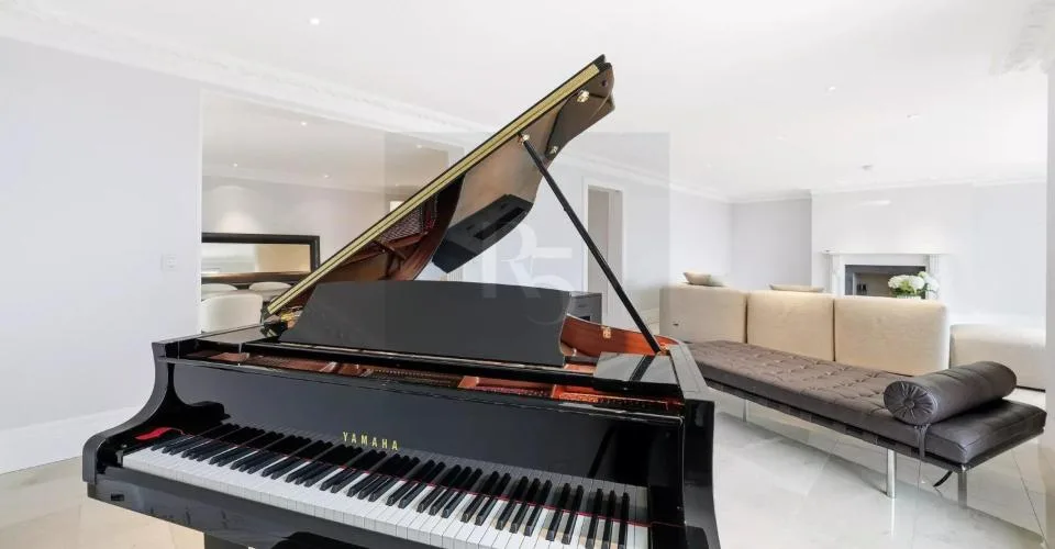 Magnifique villa rénovée à Cologny