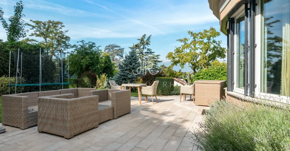 Cologny | Maison à vendre en exclusivité avec vue lac
