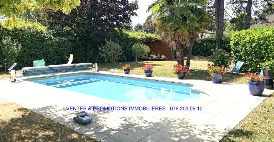 VILLA DE PLAIN-PIED AVEC PISCINE SUR PARCELLE de 1'280 m2 - CHENE-BOUGERIES