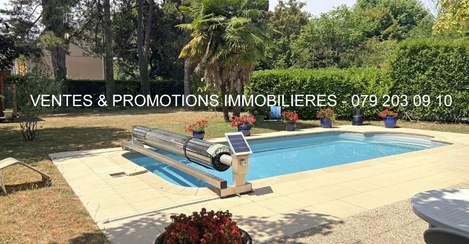 VILLA DE PLAIN-PIED AVEC PISCINE SUR PARCELLE de 1'280 m2 - CHENE-BOUGERIES