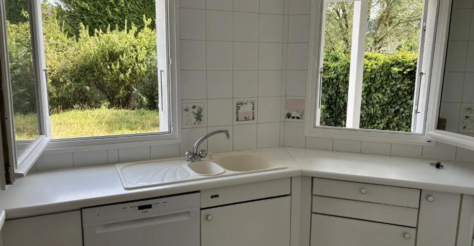 CHARMANTE VILLA MITOYENNE