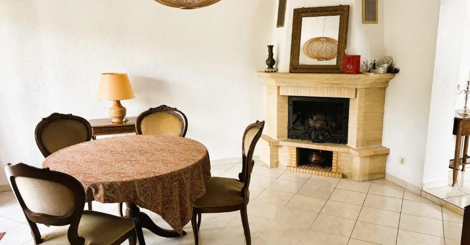 CHARMANTE VILLA MITOYENNE