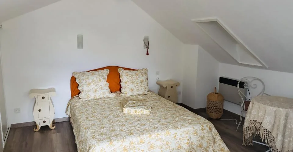 CHARMANTE VILLA MITOYENNE