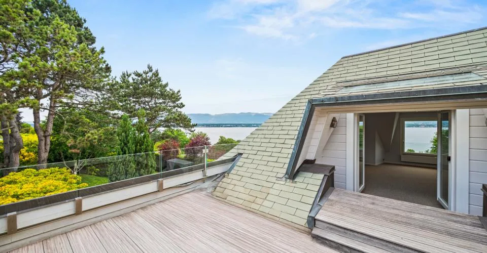 ANIERES - Magnifique villa avec vue panoramique sur le lac CHF 9,900,000.–
