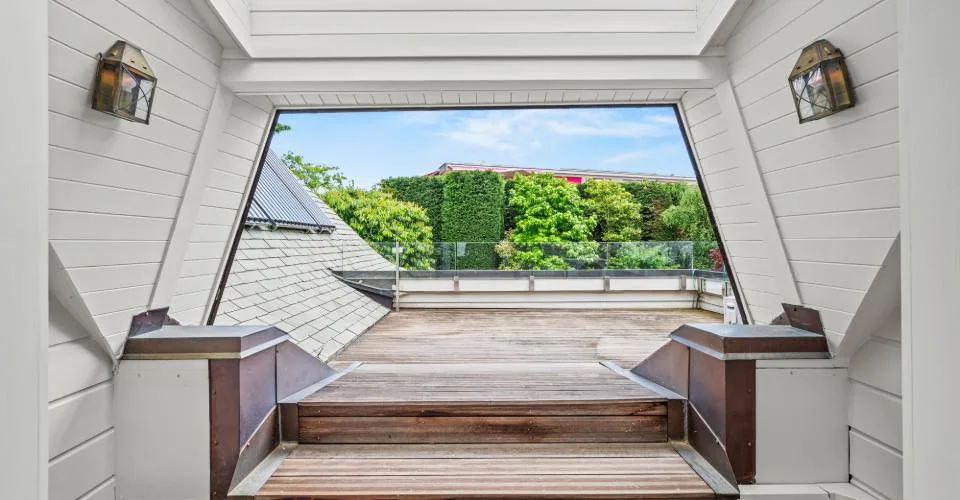 ANIERES - Magnifique villa avec vue panoramique sur le lac CHF 9,900,000.–