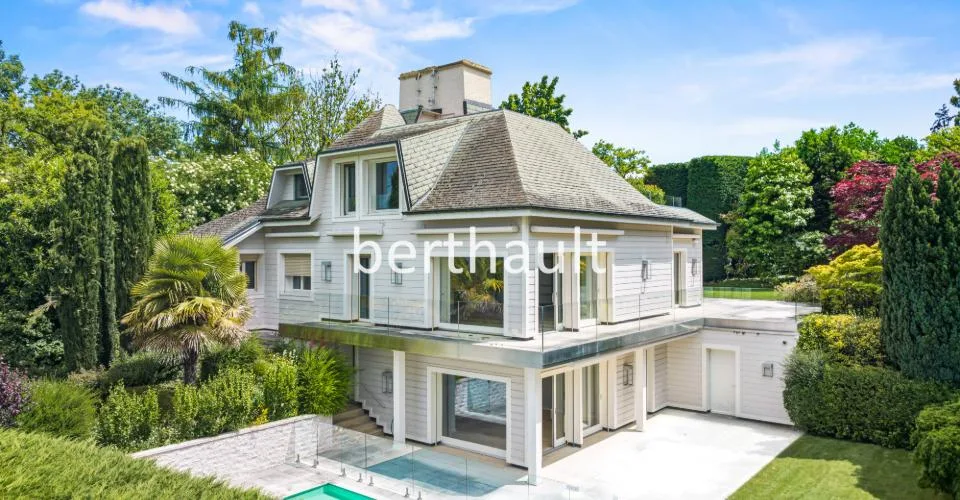 ANIERES - Magnifique villa avec vue panoramique sur le lac CHF 9,900,000.–