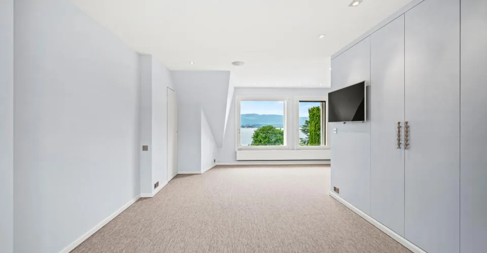 ANIERES - Magnifique villa avec vue panoramique sur le lac CHF 9,900,000.–