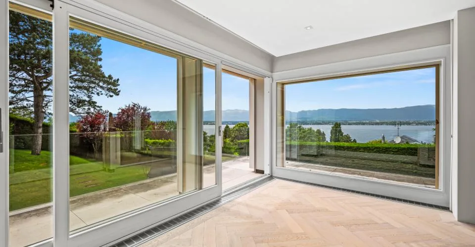 ANIERES - Magnifique villa avec vue panoramique sur le lac CHF 9,900,000.–