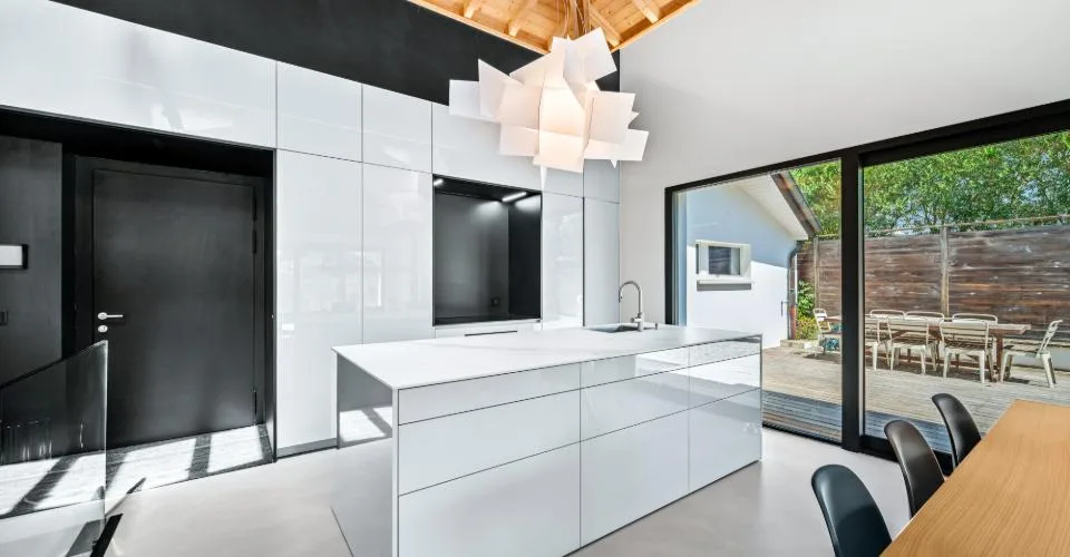 EXCLUSIVITÉ: COLLONGE BELLERIVE - Magnifique Villa individuelle avec jardin
