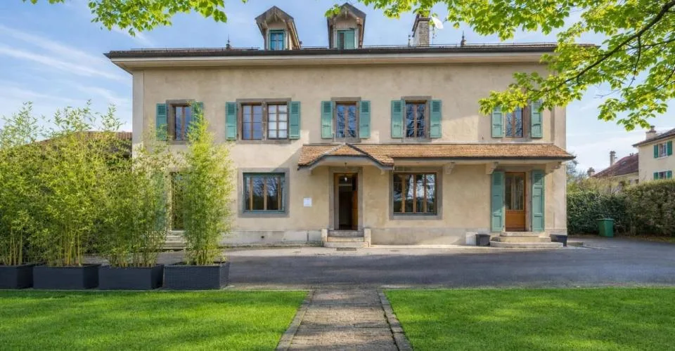 Demeure de caractère au coeur du village de Jussy