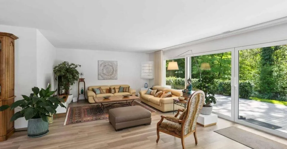 En exclusivité ! Immeuble mixte divisé en deux logements de plain-pied