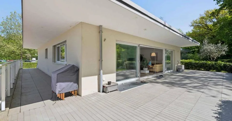 En exclusivité ! Immeuble mixte divisé en deux logements de plain-pied
