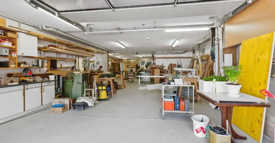 En exclusivité ! Immeuble mixte divisé en deux logements de plain-pied