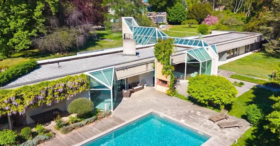Exclusivité - Maison d'architecte à Cologny