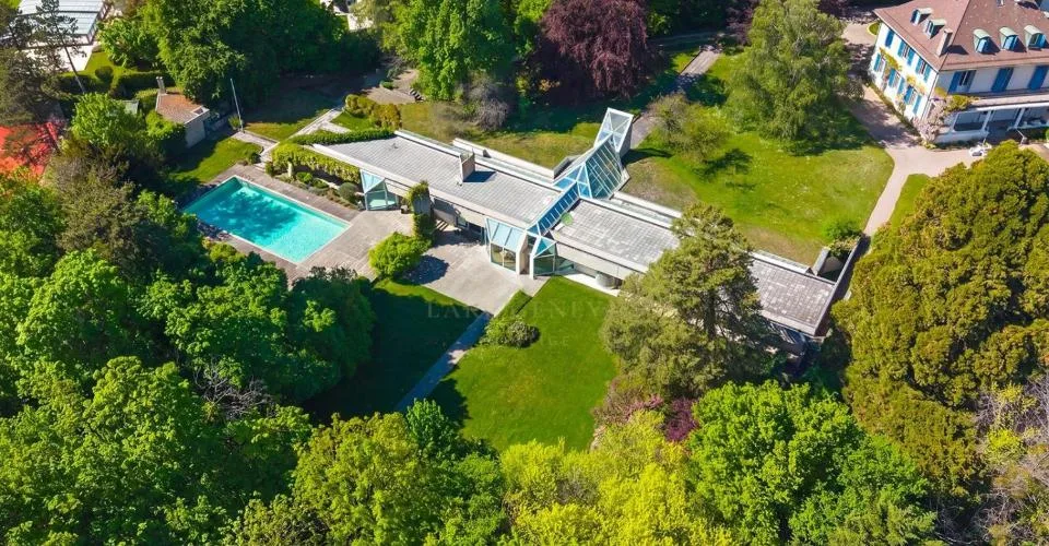 Exclusivité - Maison d'architecte à Cologny